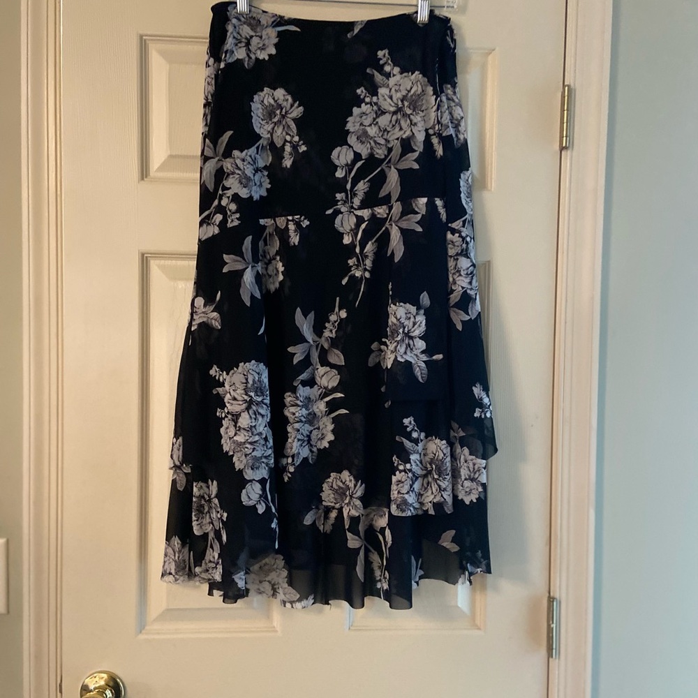 White Housese Black Market Wrap Skirt